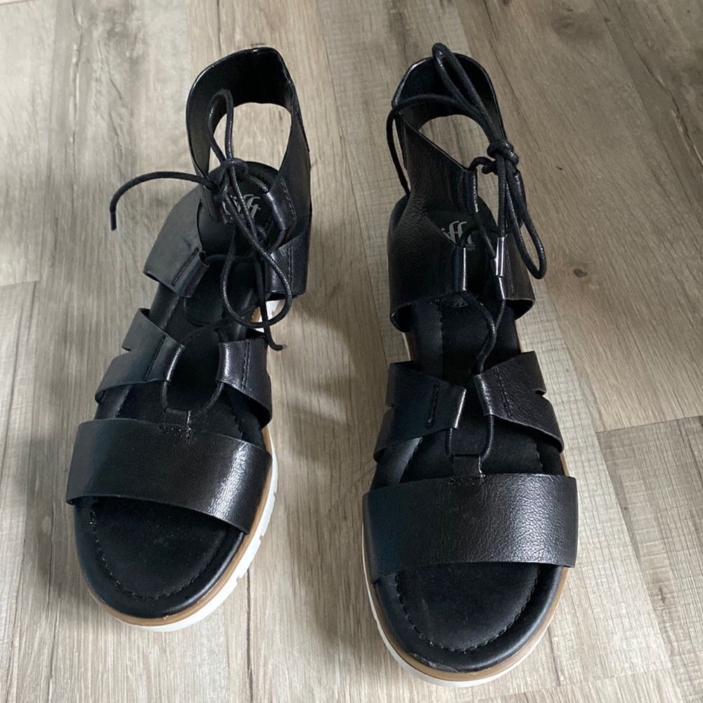 Sofft  Sandals in Black